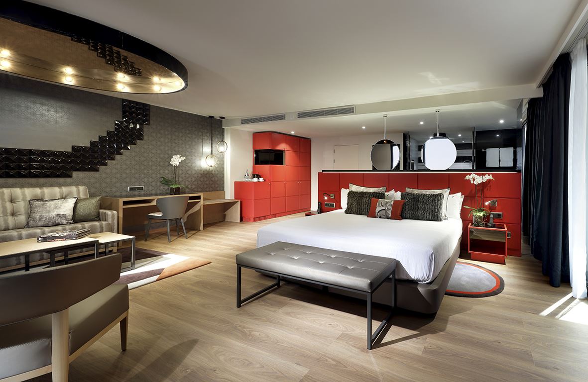 Studio Suite Silver